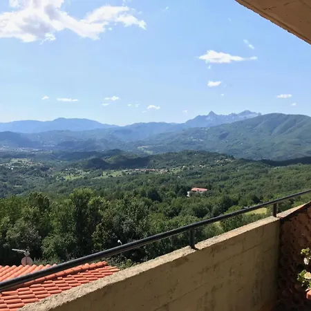 Panoramico ホテル Corfino